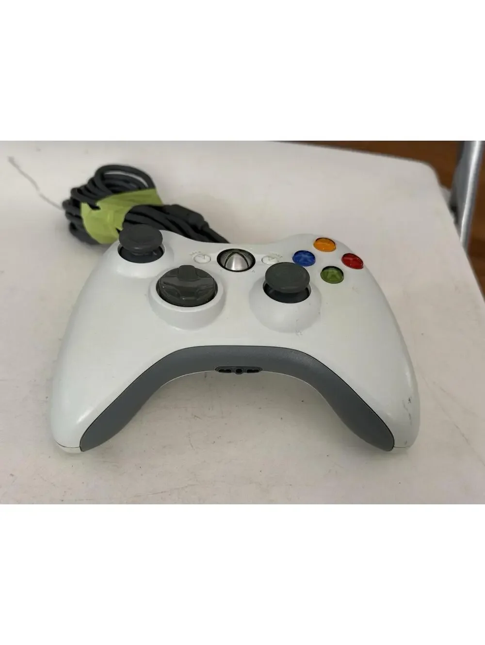 GENUINE Microsoft XBox 360 WHITE Wired Controller , Good Condition